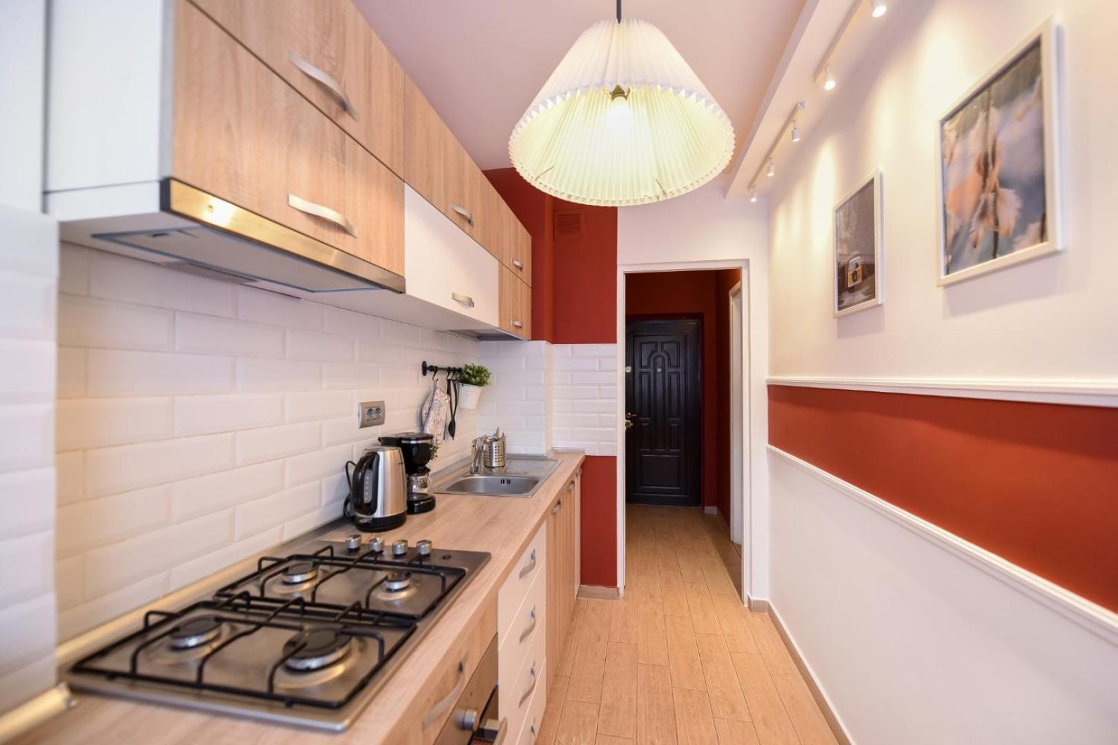 Downtown Oasis: Central Apartments With Cozy Charm Бухарест Номер фото